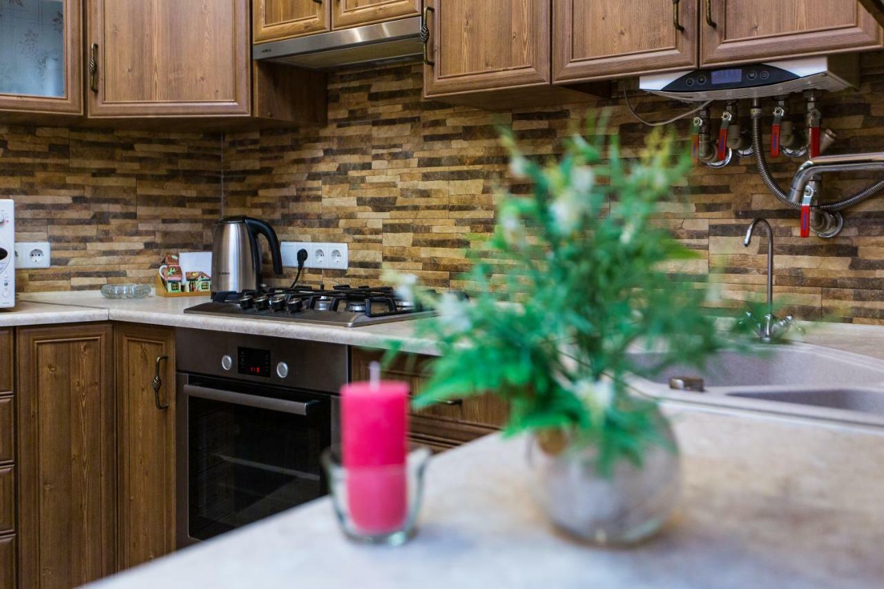 On Sholom Aleichem та ще варіант поруч Apartment Lviv