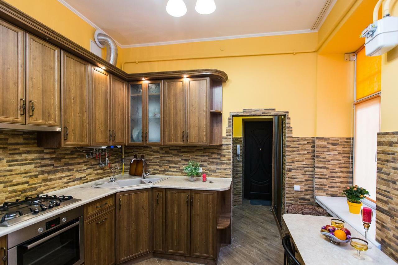 Apartment On Sholom Aleichem та ще варіант поруч *