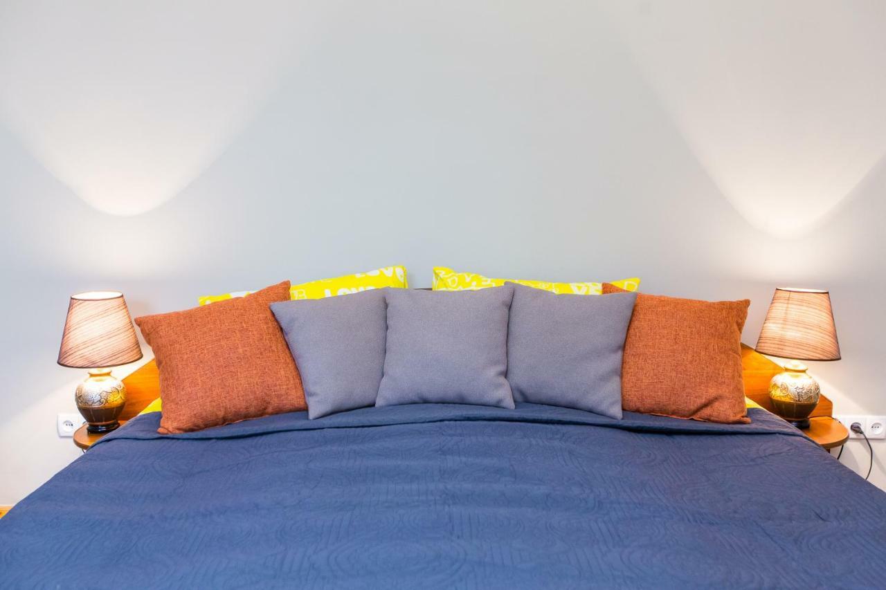 Apartment On Sholom Aleichem та ще варіант поруч