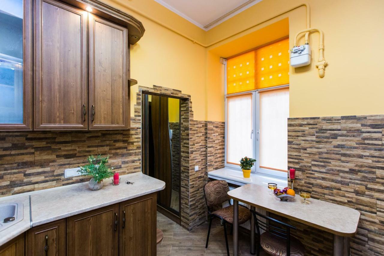Apartment On Sholom Aleichem та ще варіант поруч Lviv
